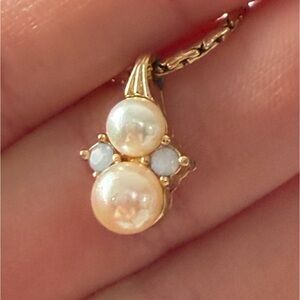Vintage Dior Pearl necklace pendant